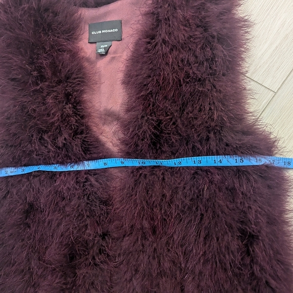 Club Monaco Feather Vest - Picture 4 of 8